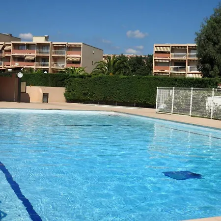 T2 Avec Piscine, Tennis Et Acces Direct, La Faviere - Les Mimosas - Fr-1-610-61 * بورم لي ميموزا